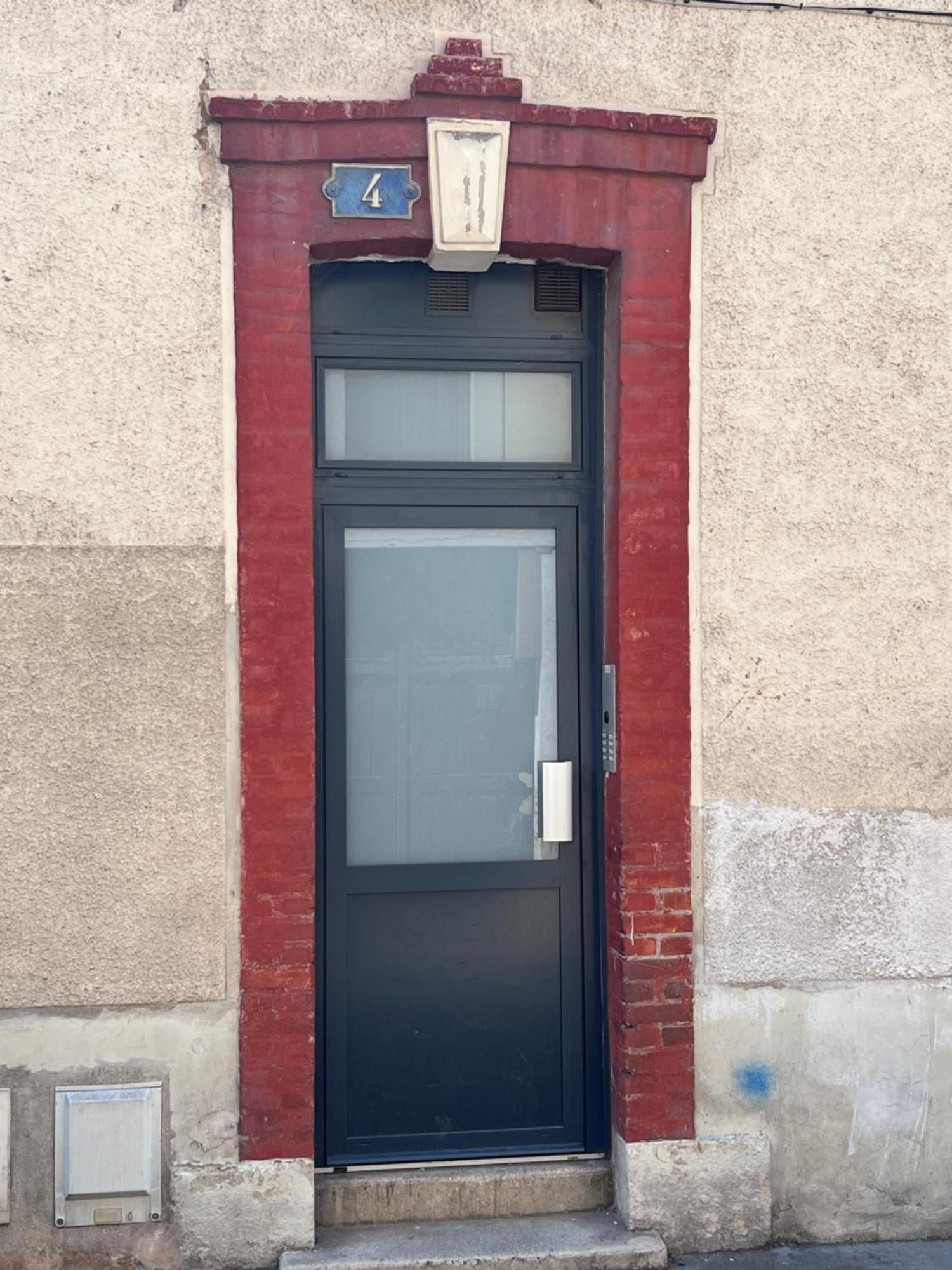 Le Fleuri - Reims - Wifi Gratuit - Quartier Calme Apartment Exterior photo